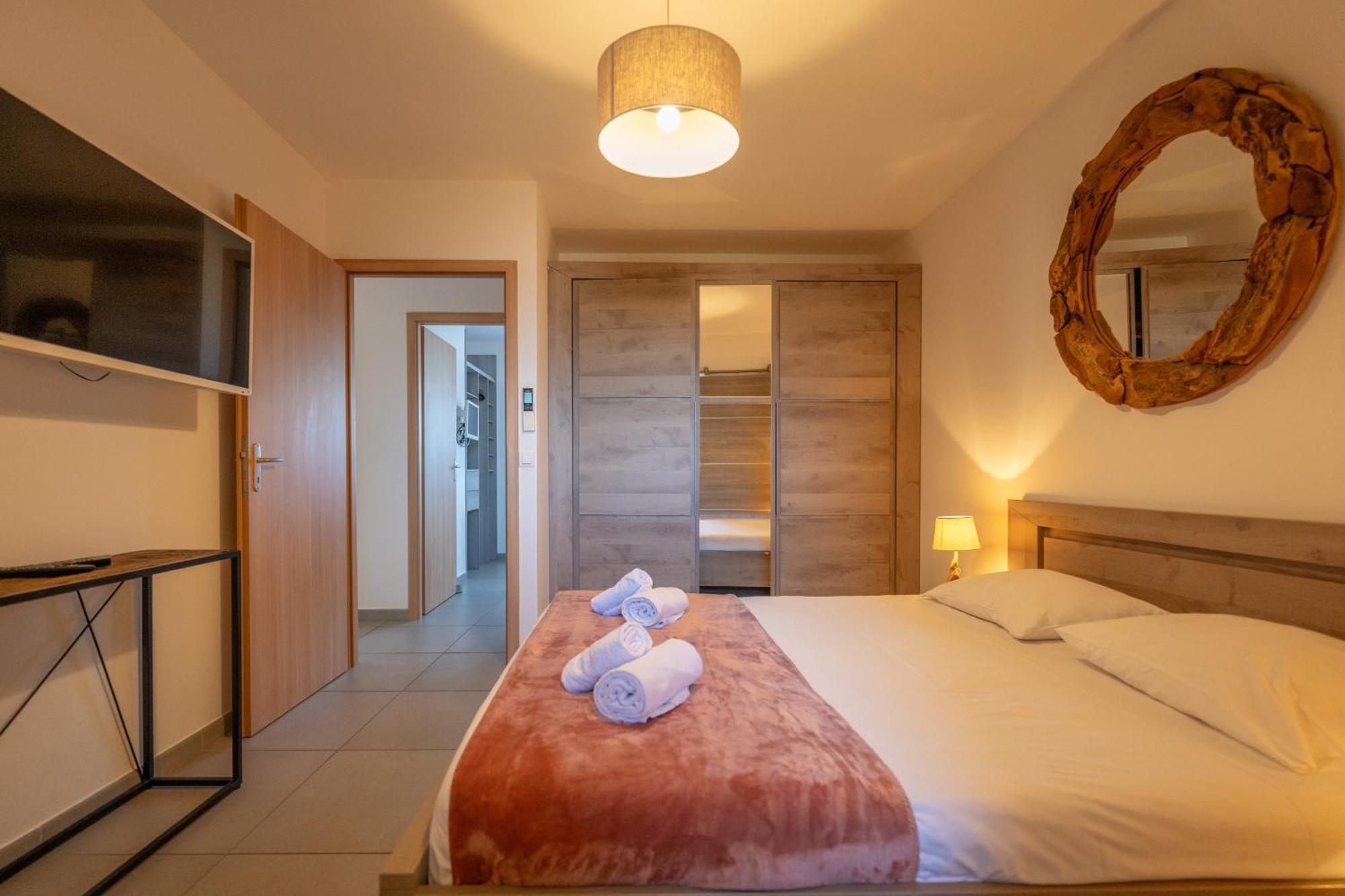 Residence Santa Giulia Park ปอร์โต-เวคคีโอ ภายนอก รูปภาพ